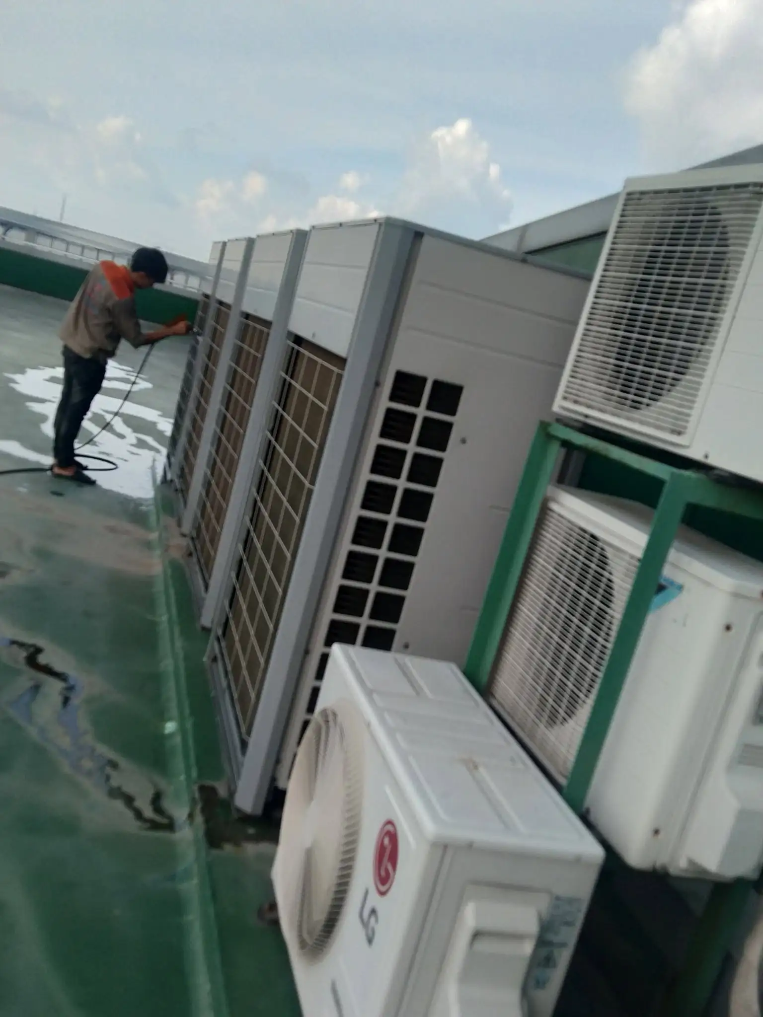 Vệ Sinh Điện Lạnh Công Nghiệp Chuyên Nghiệp