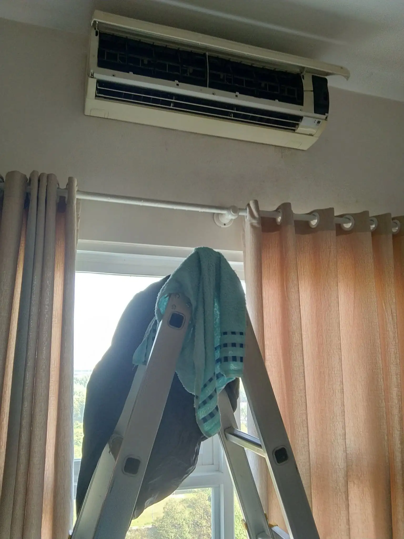 Thu Mua Máy Lạnh Cũ